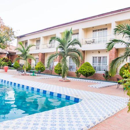 לוסקה Chamba Valley Exotic Hotel מראה חיצוני תמונה