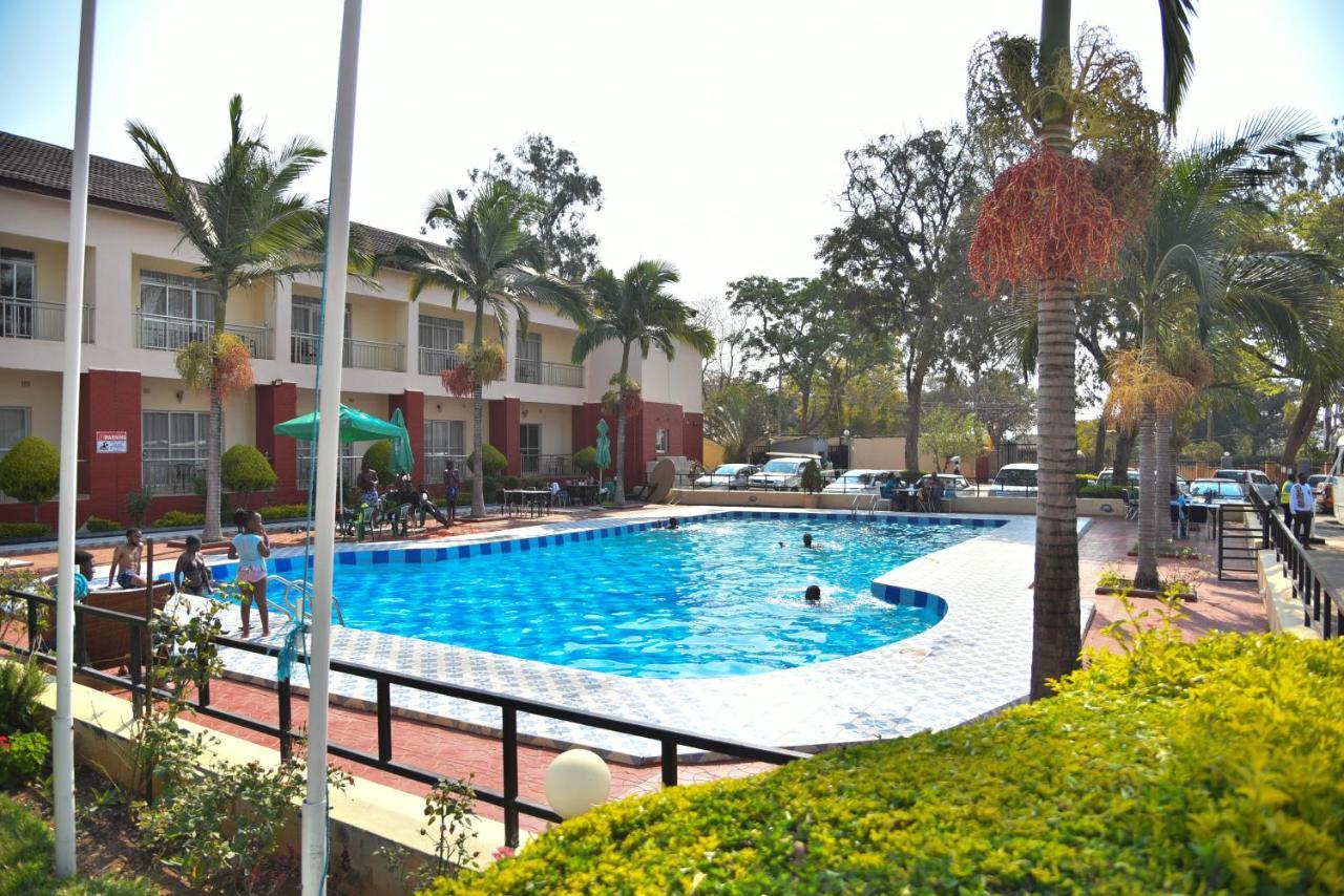 לוסקה Chamba Valley Exotic Hotel מראה חיצוני תמונה