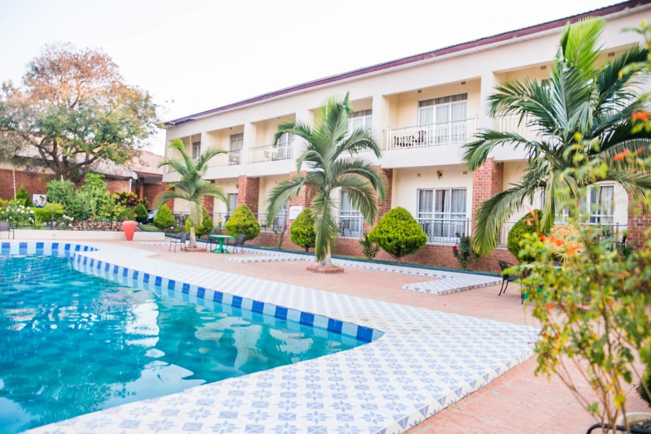 לוסקה Chamba Valley Exotic Hotel מראה חיצוני תמונה